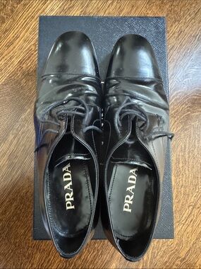 Prada Black Leather Cap-Toe Lace-Up Oxfords